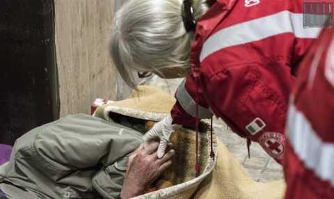 Stazione di Bari, una notte tra i clochard e i loro 